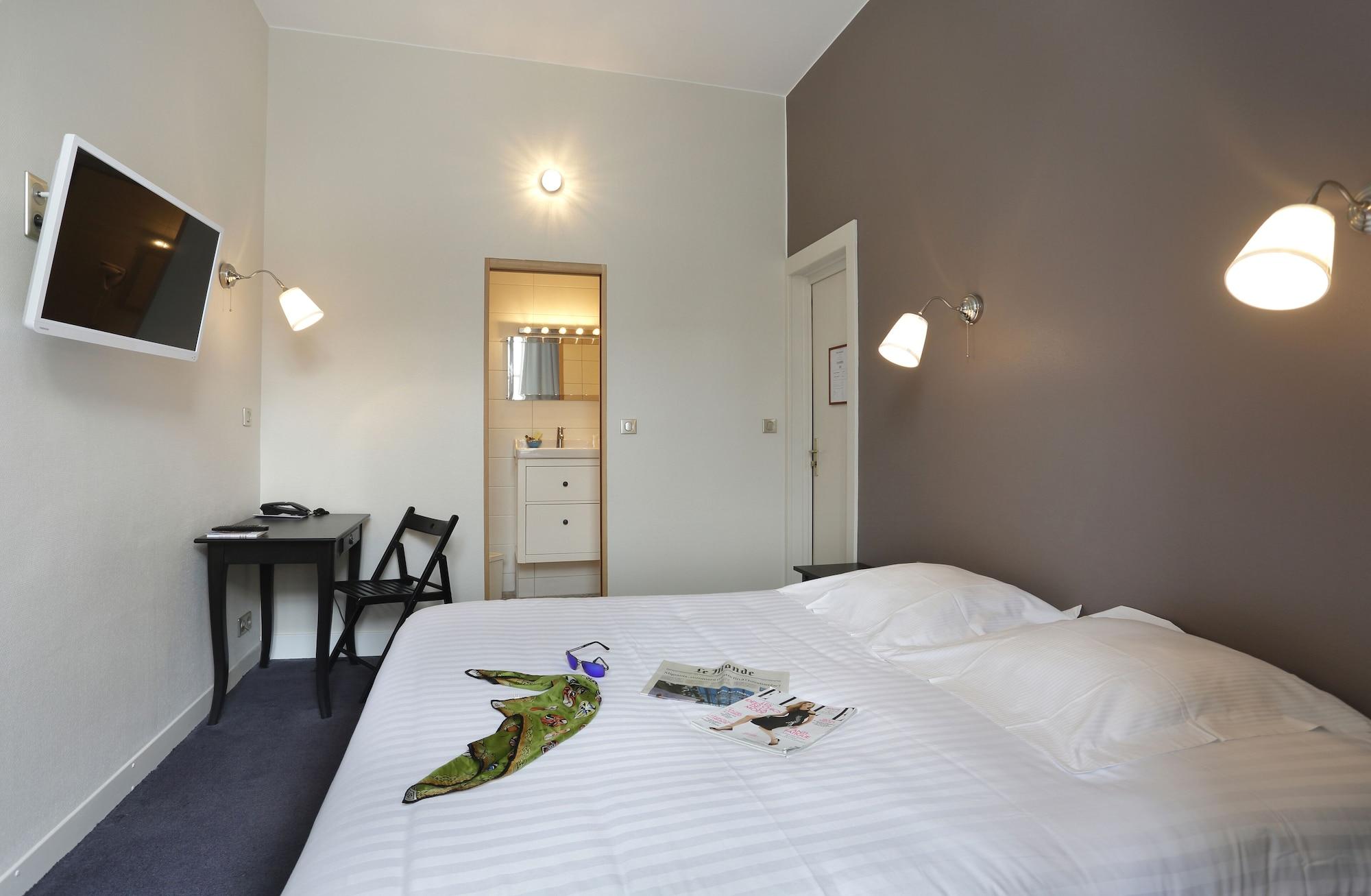 Hotel Le Roncevaux Pau Buitenkant foto