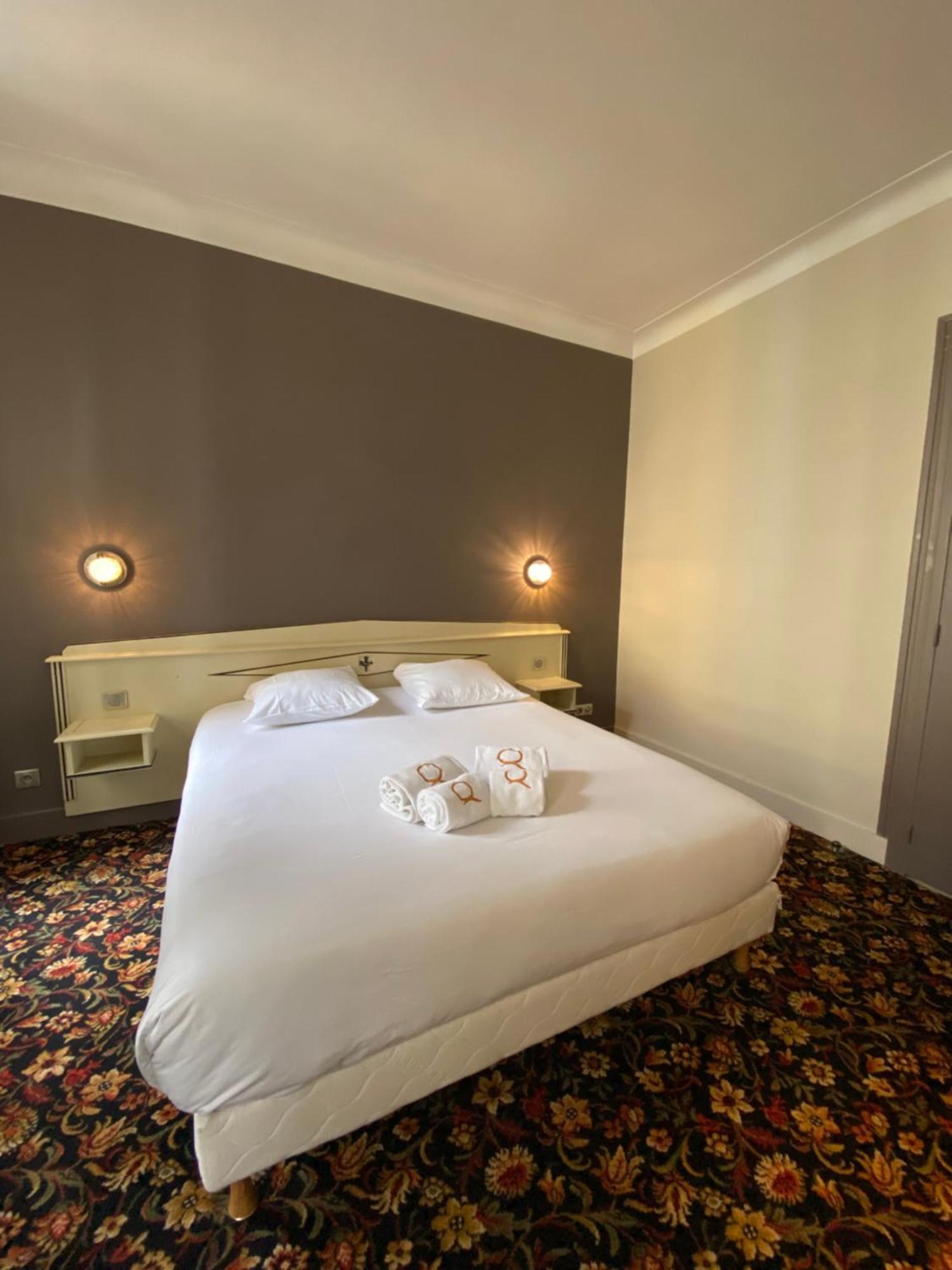 Hotel Le Roncevaux Pau Buitenkant foto