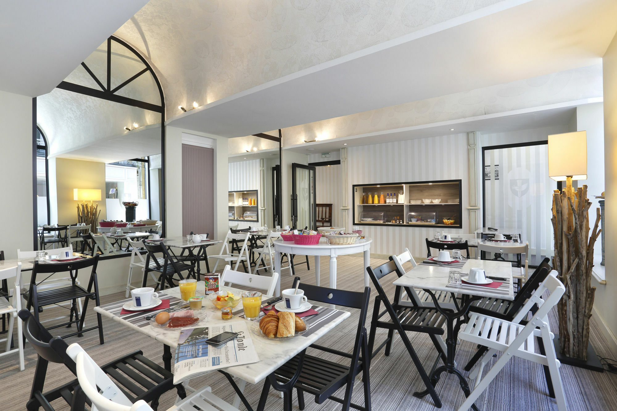 Hotel Le Roncevaux Pau Buitenkant foto